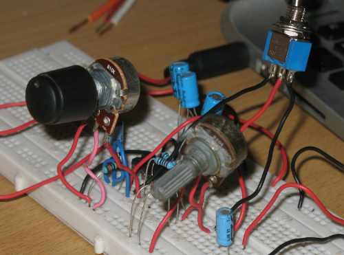 Symmetric Distortion with Diode Clipper Circuit